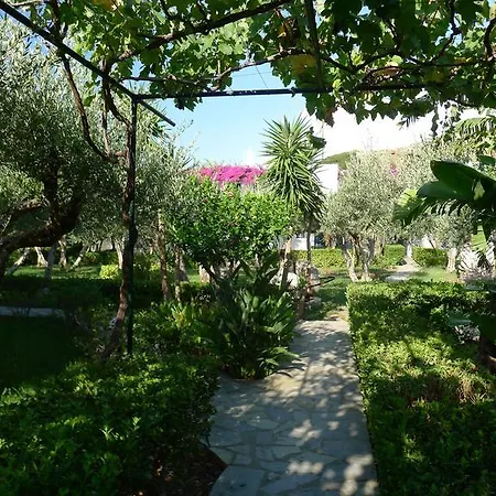 Villea Village Apartmanhotel 3*