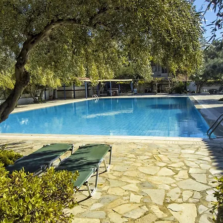 Villea Village Apartmanhotel 3*