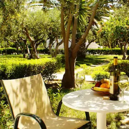 Villea Village 3* Makrýgialos